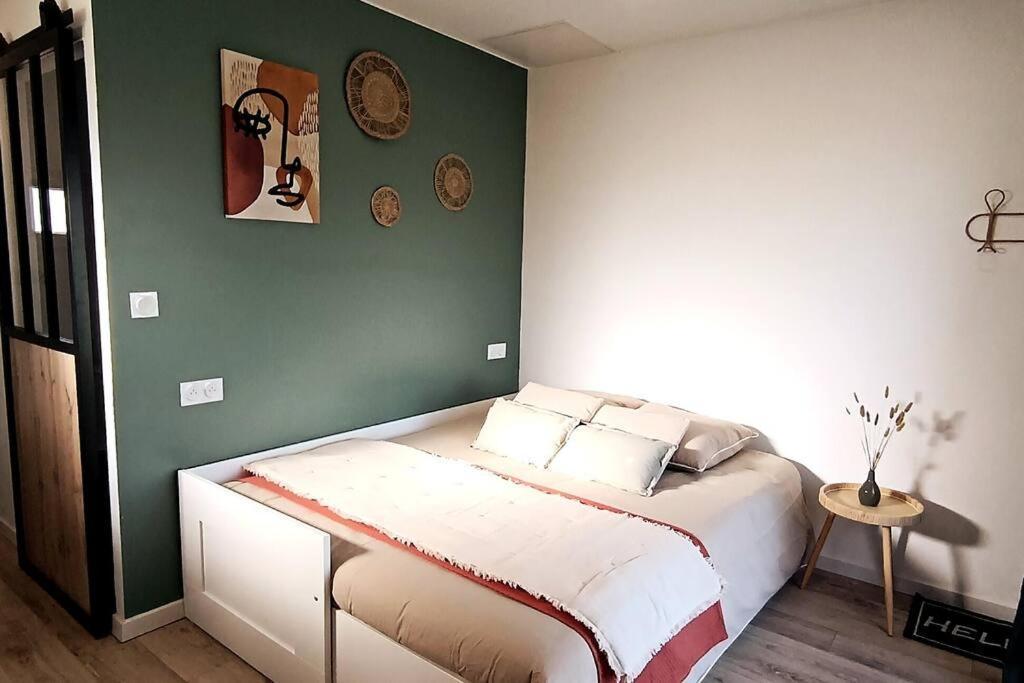 Chalet Cosy Avec Option Jacuzzi Saint-Genes-de-Fronsac エクステリア 写真